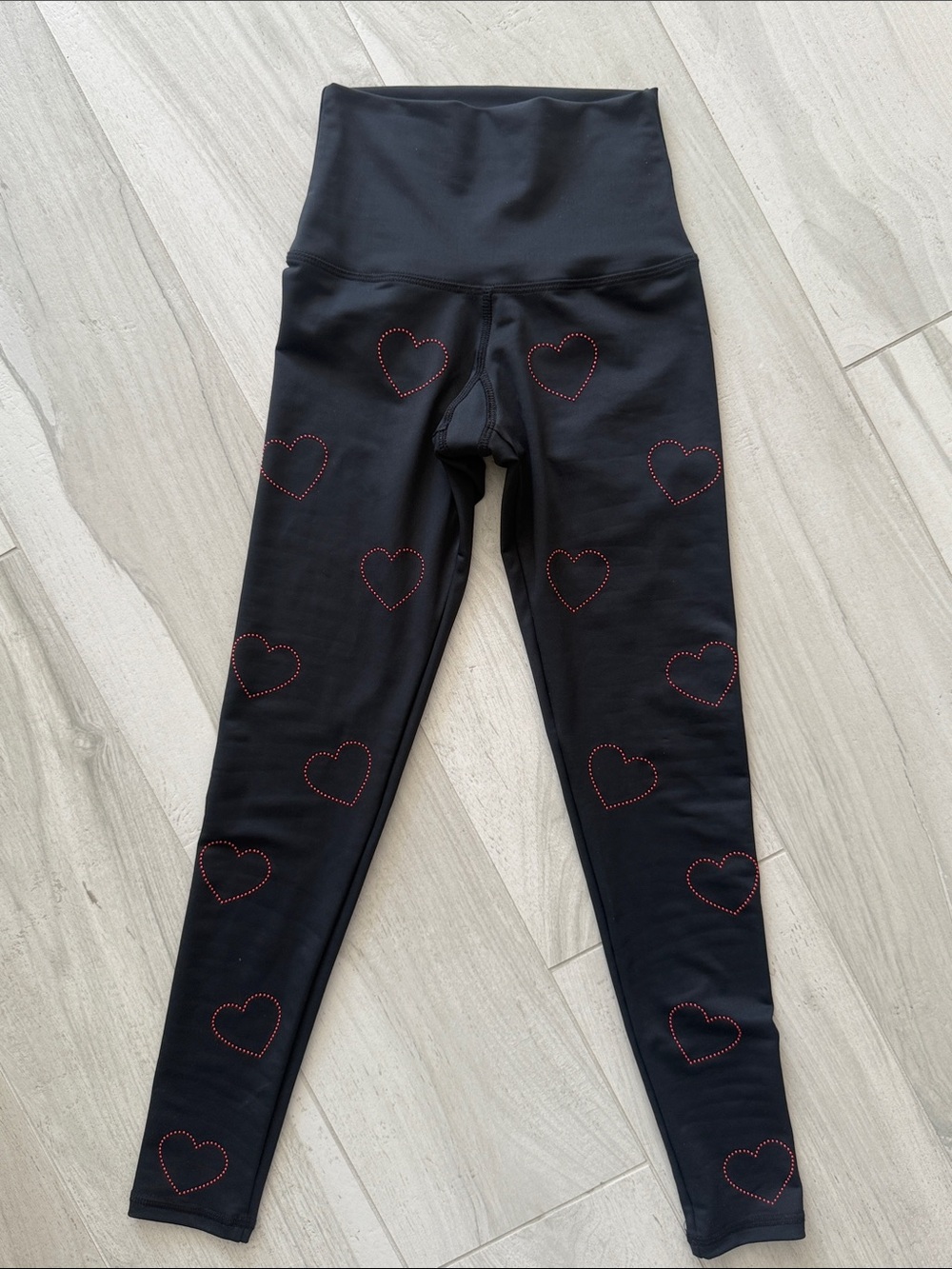 Beach Riot Black Heart Leggings Size Small